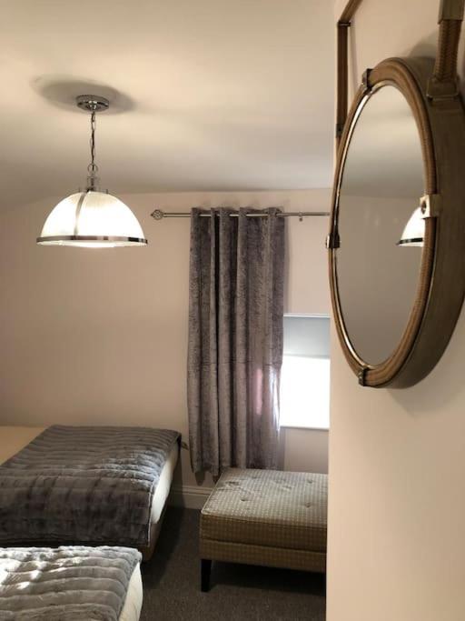 Ten Streets Bed & Breakfast Ливърпул Екстериор снимка