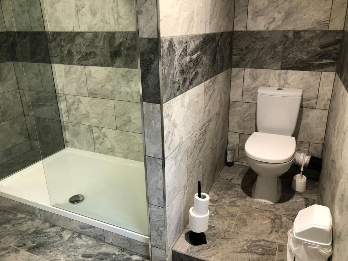 Ten Streets Bed & Breakfast Ливърпул Екстериор снимка
