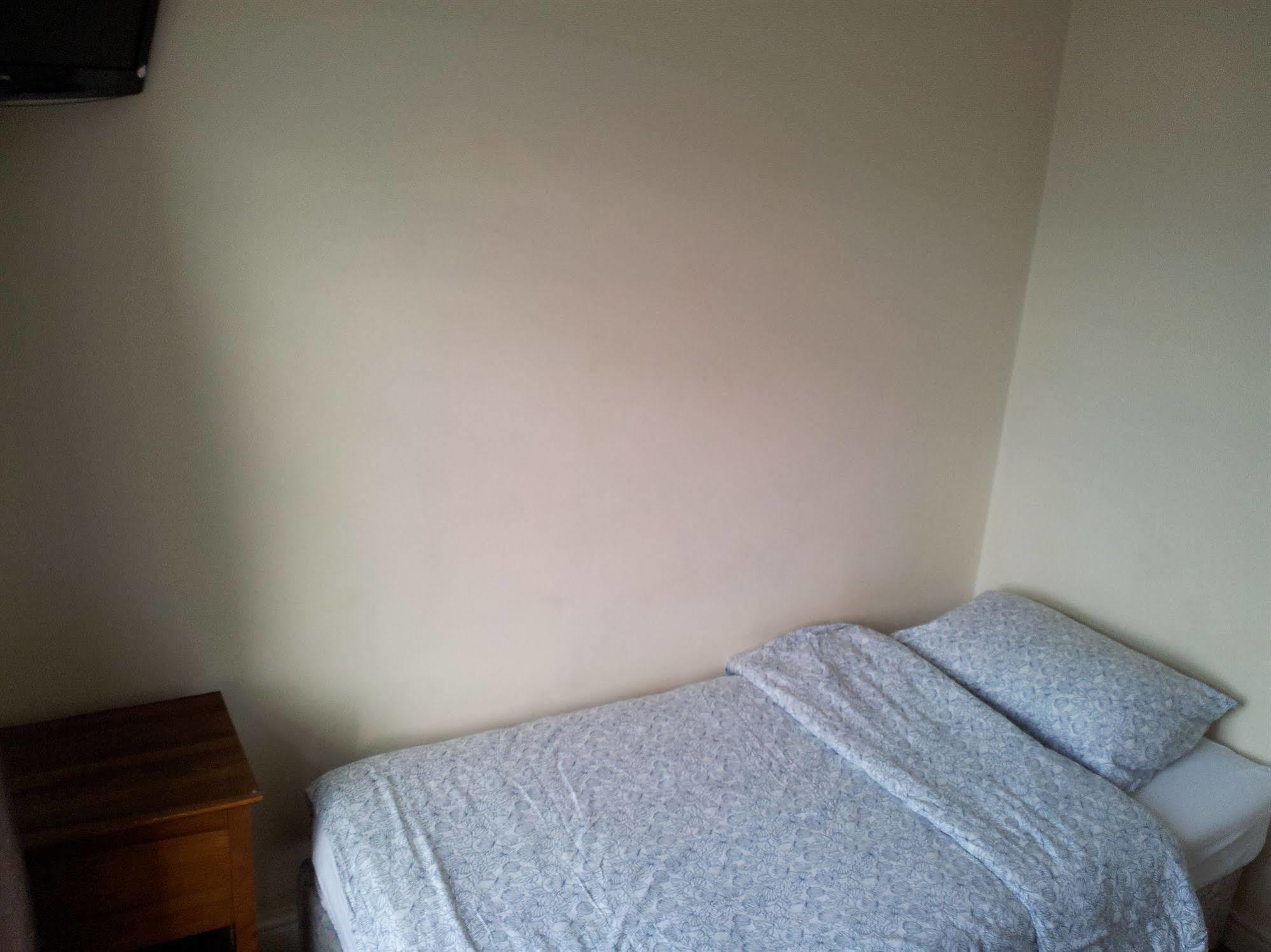 Ten Streets Bed & Breakfast Ливърпул Екстериор снимка