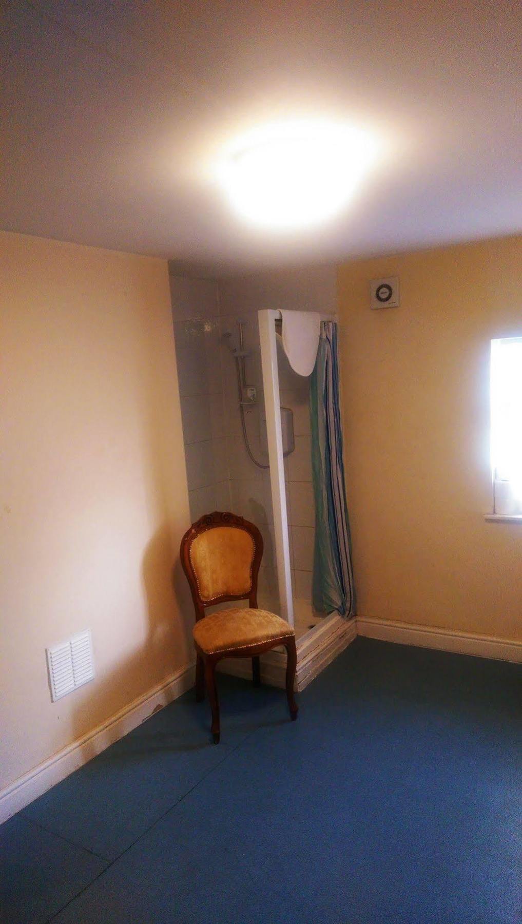 Ten Streets Bed & Breakfast Ливърпул Екстериор снимка