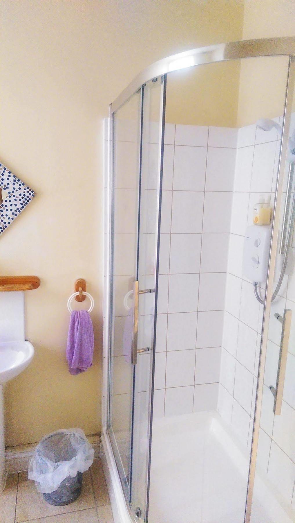 Ten Streets Bed & Breakfast Ливърпул Екстериор снимка