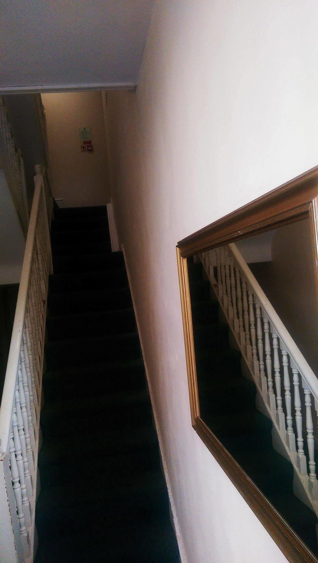 Ten Streets Bed & Breakfast Ливърпул Екстериор снимка